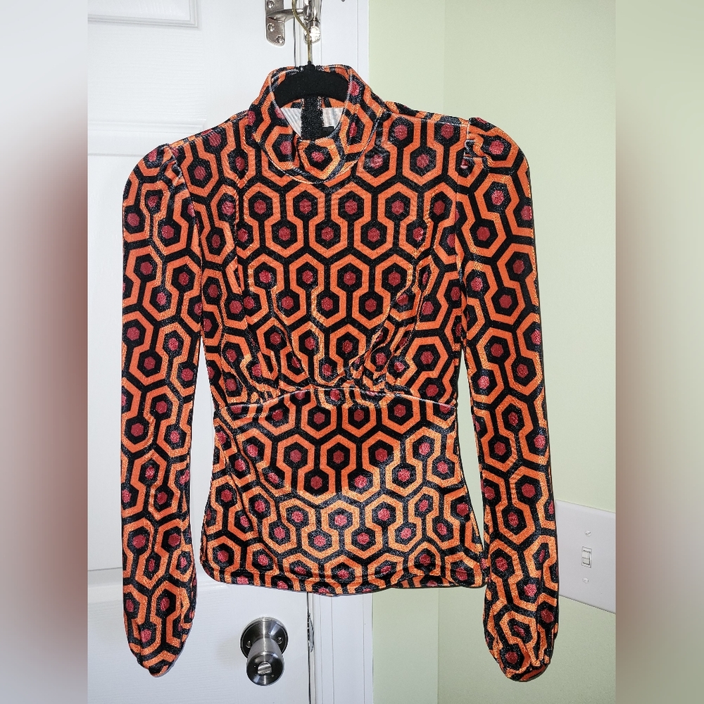 PUG Hotel Hexagon velvet Victoria sz small